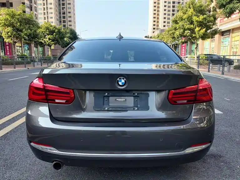 BMW 3 Series 2017 — фото 6