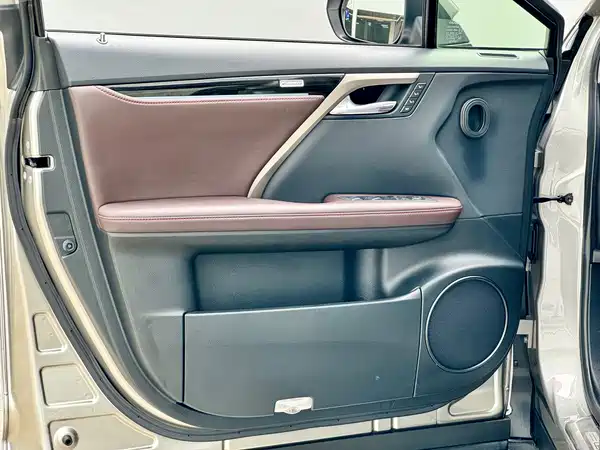 Lexus RX 2021