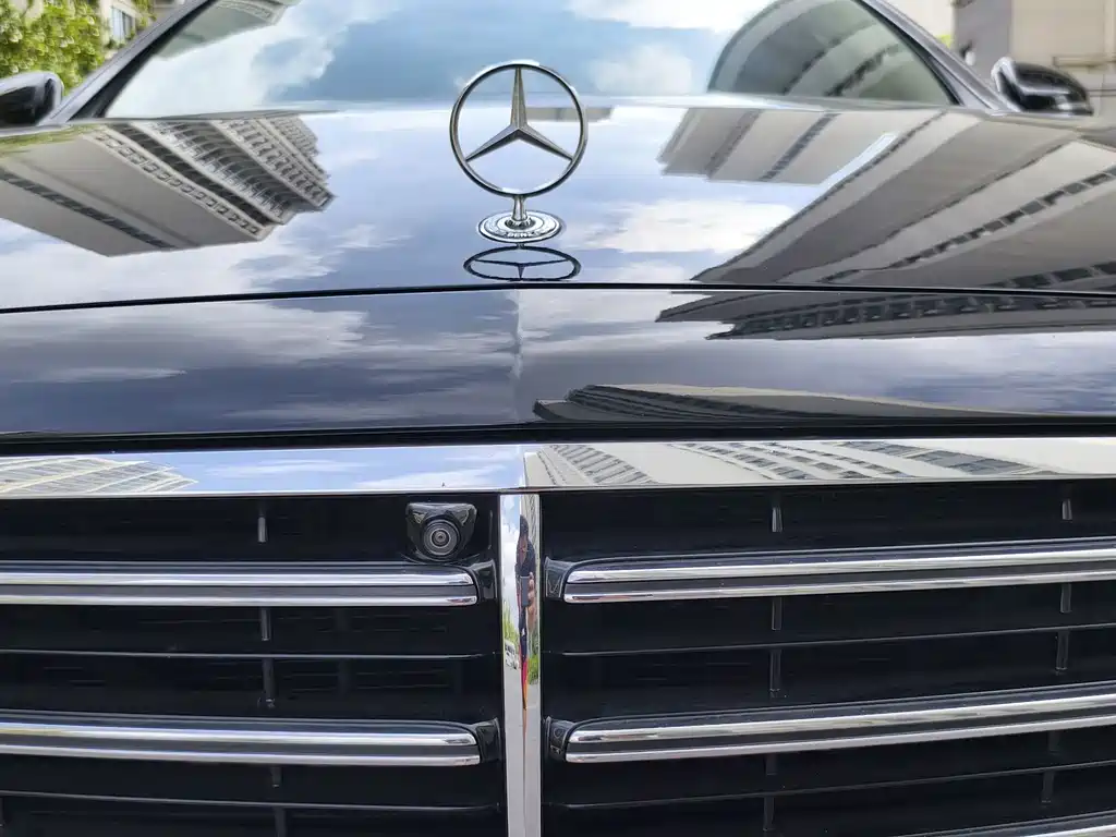 Mercedes-Benz E-Class 2023