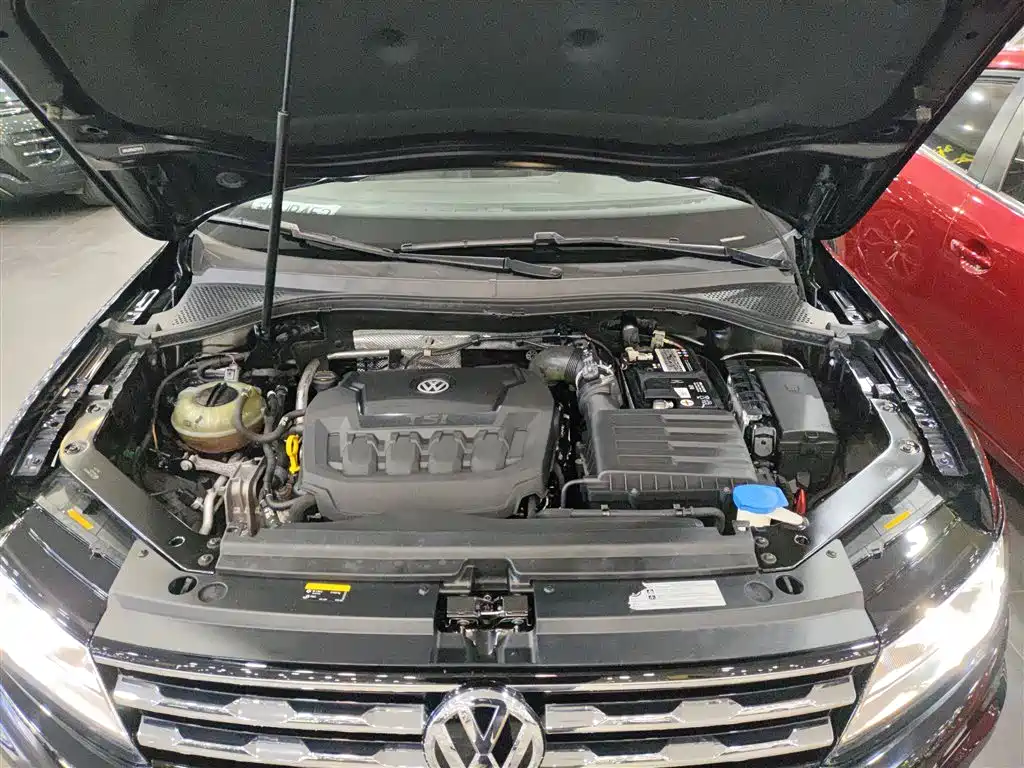 Volkswagen Tiguan L 2020 — фото 20