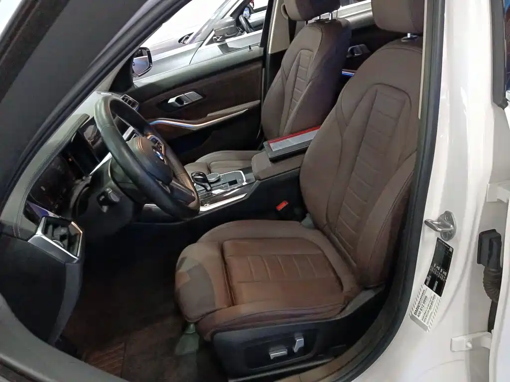 BMW 3 Series 2021