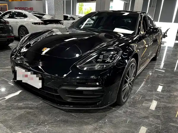 Porsche Panamera 2023