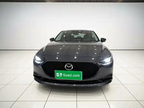 Mazda 3 Axela 2023