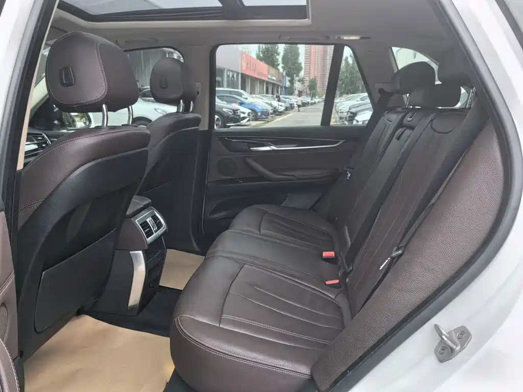 BMW X5 2018 — фото 16