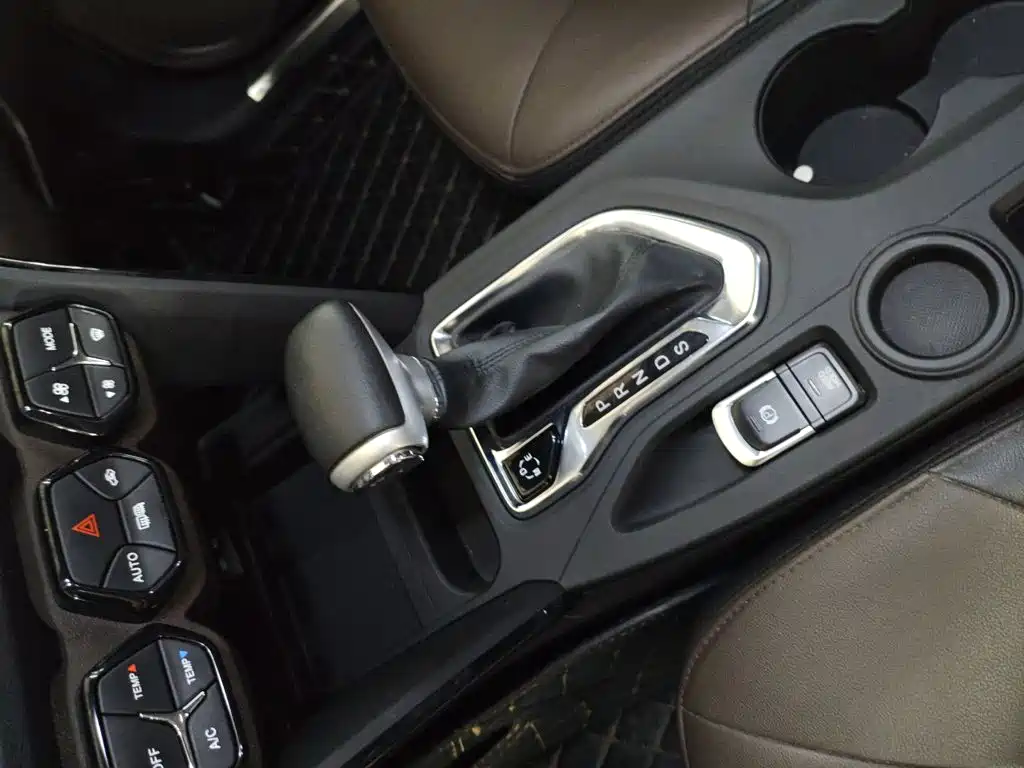 GAC Motor Trumpchi GS4 2018 — фото 14