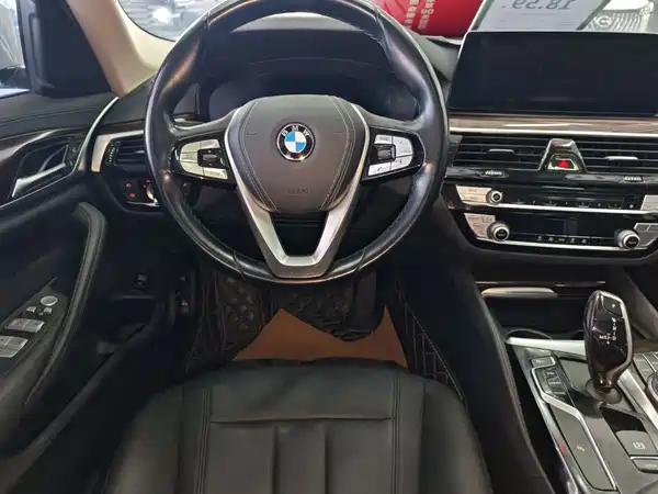 BMW 5 Series 2019