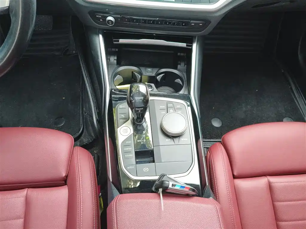 BMW 3 Series 2021 — фото 14
