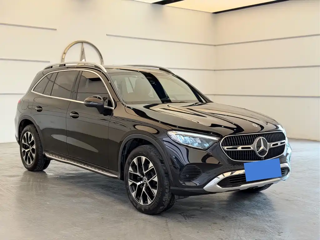 Mercedes-Benz GLC 2023