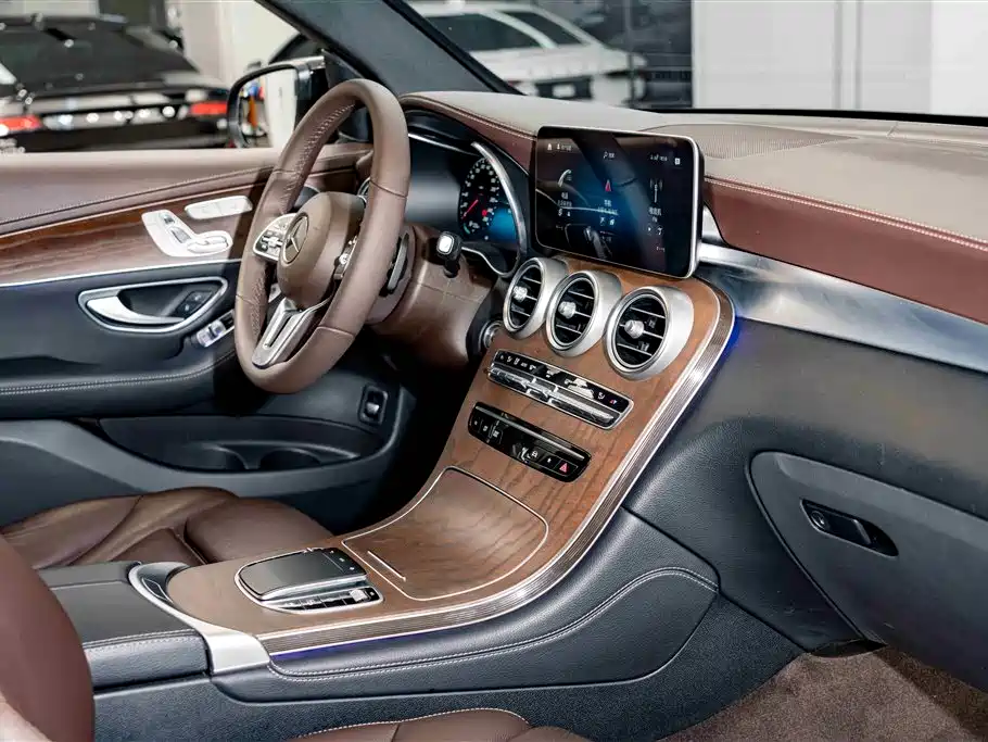 Mercedes-Benz GLC 2022 — фото 18