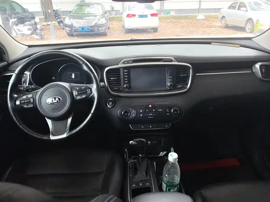 Kia Sorento 2016 — фото 12