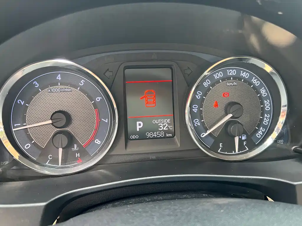 Toyota Corolla 2015 — фото 14