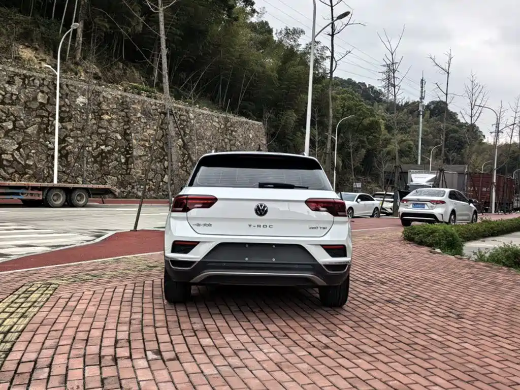 Volkswagen T-Roc 2023