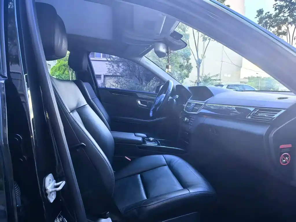Mercedes-Benz E-Class 2013