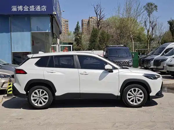 Toyota Frontlander 2024