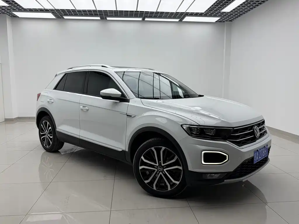 Volkswagen T-Roc 2023 — фото 3