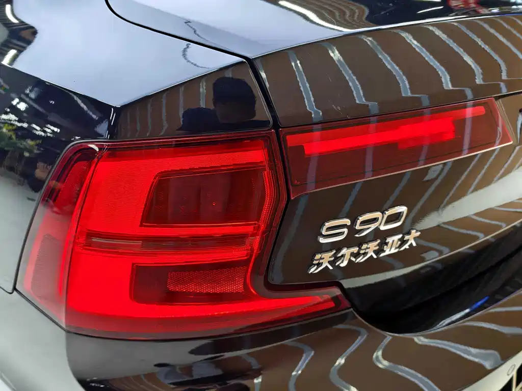 Volvo S90 2017 — фото 17