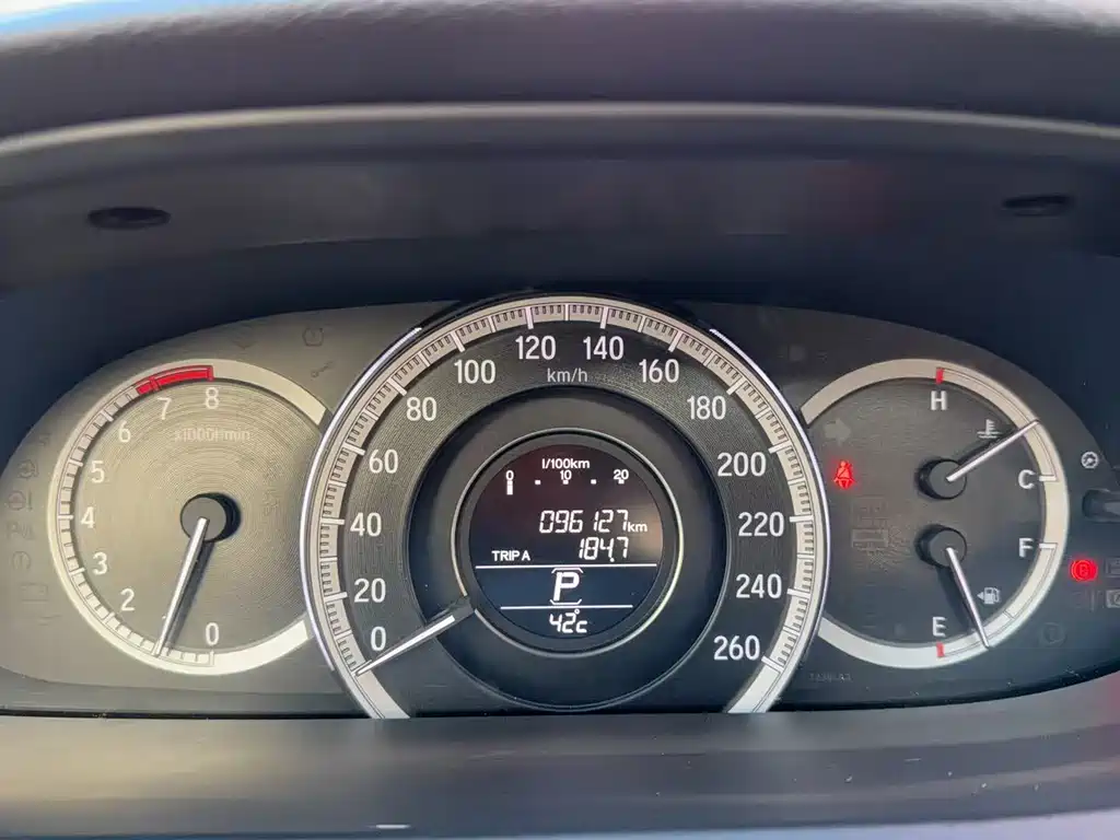 Honda Accord 2017 — фото 14