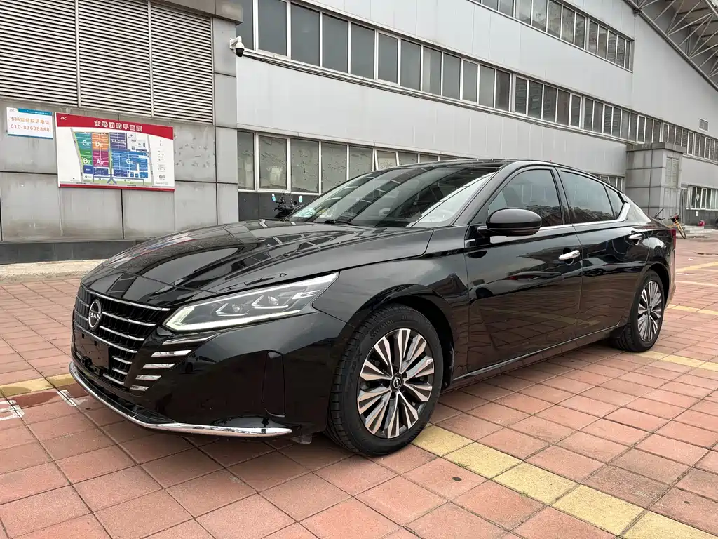 Nissan Teana 2023