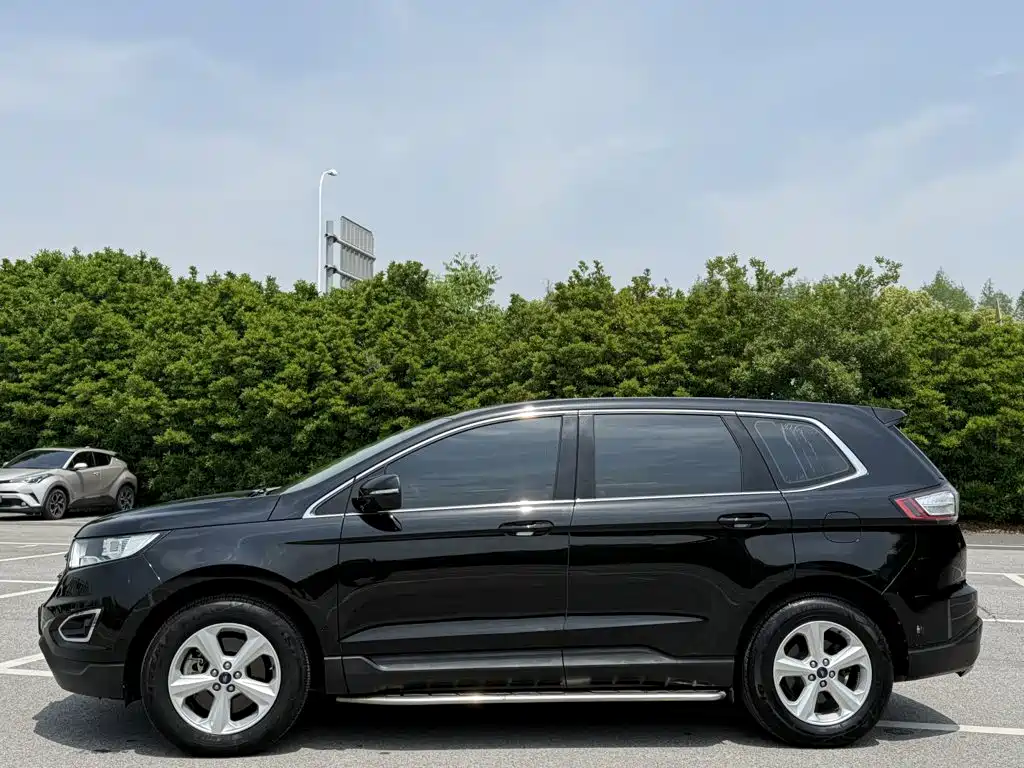 Ford Edge 2018 — фото 23