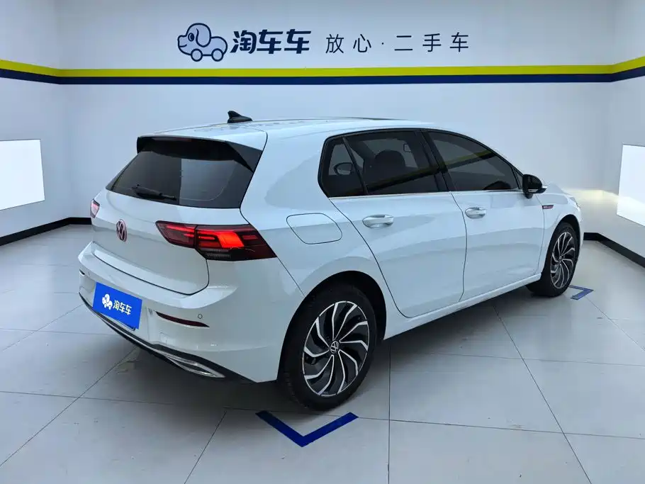 Volkswagen Golf 2023