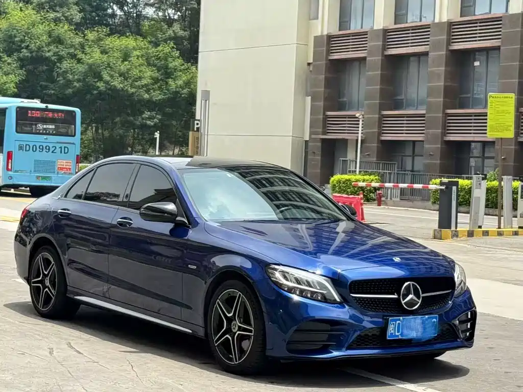Mercedes-Benz C-Class 2021