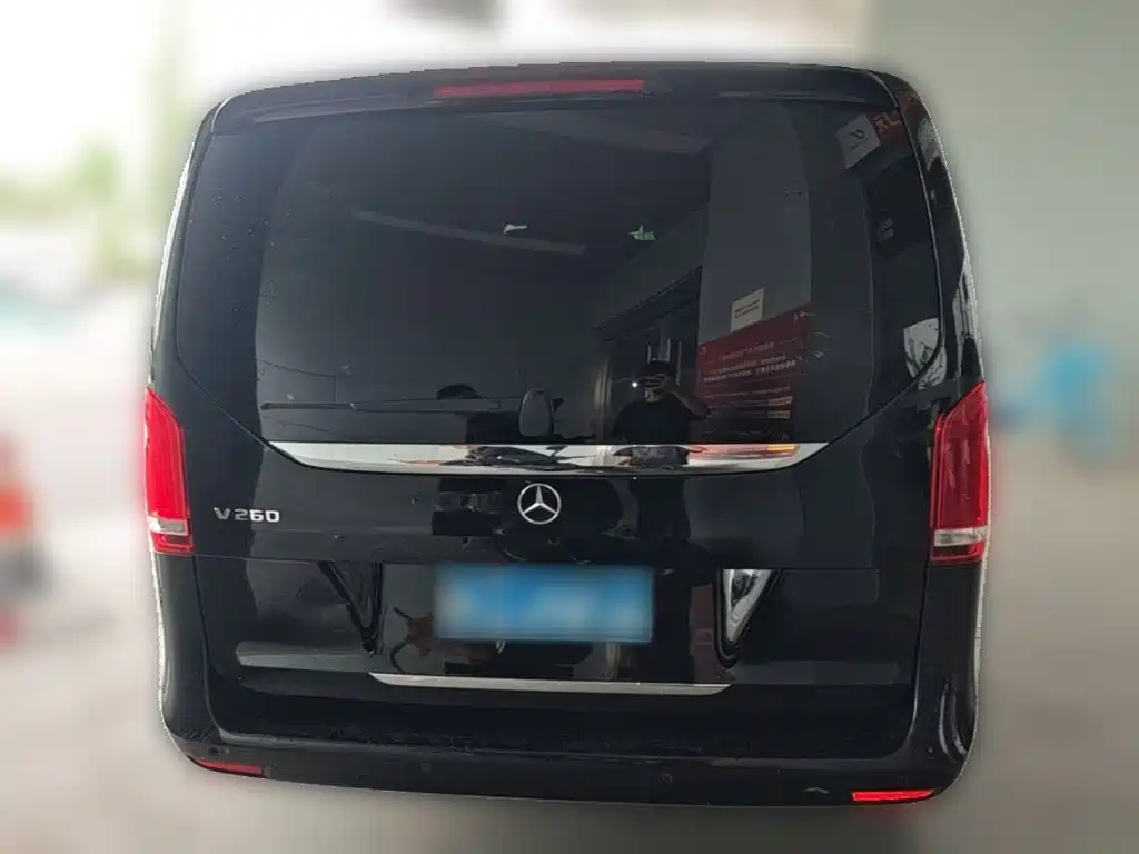Mercedes-Benz V-Class 2021 — фото 10