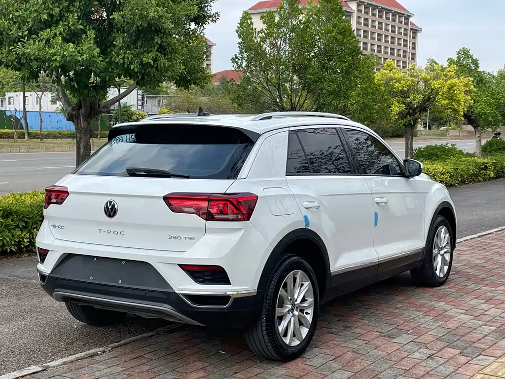 Volkswagen T-Roc 2023 — фото 7