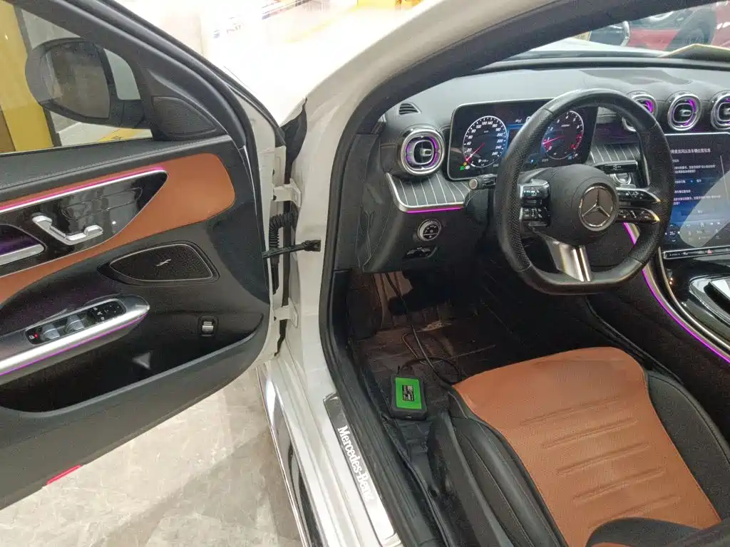 Mercedes-Benz C-Class 2023 — фото 16