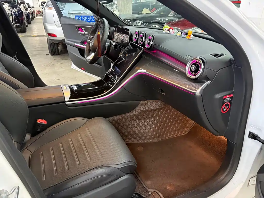 Mercedes-Benz C-Class 2023 — фото 11