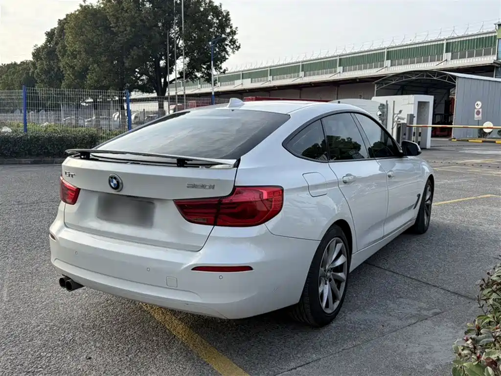 BMW 3 Series GT 2018 — фото 7