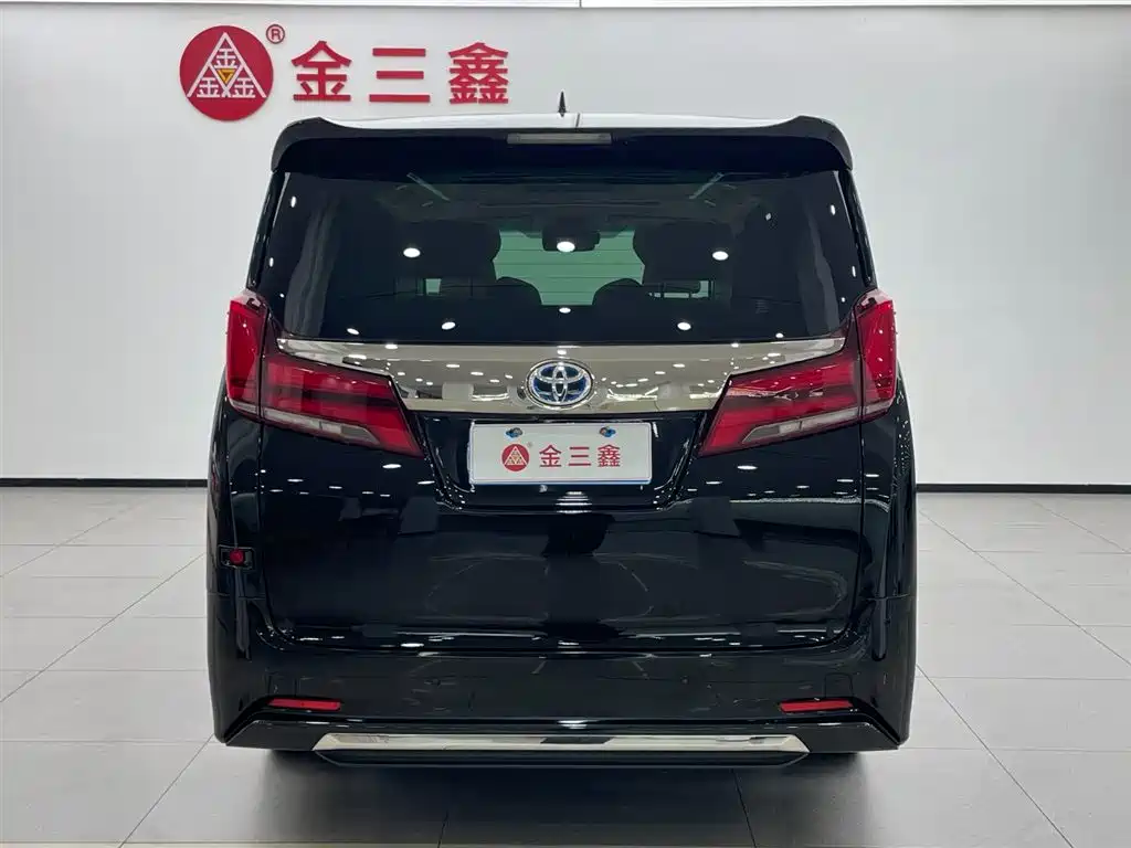 Toyota Alphard 2023 — фото 41