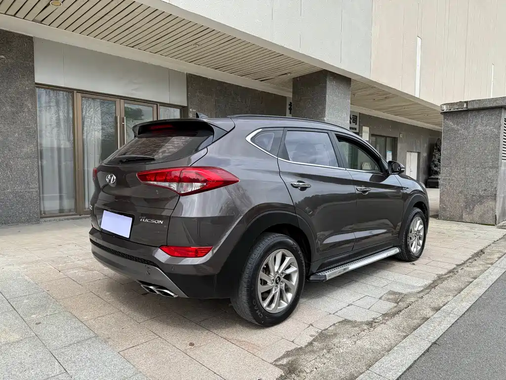 Hyundai Tucson 2017 — фото 8