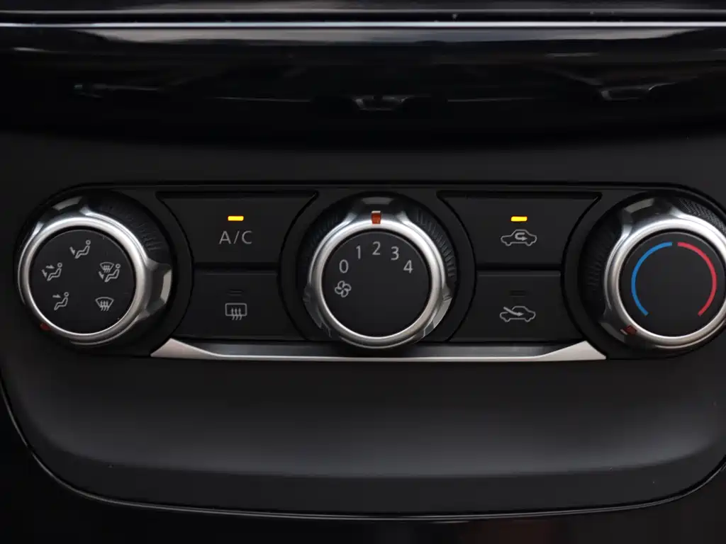Nissan Sylphy 2017 — фото 16