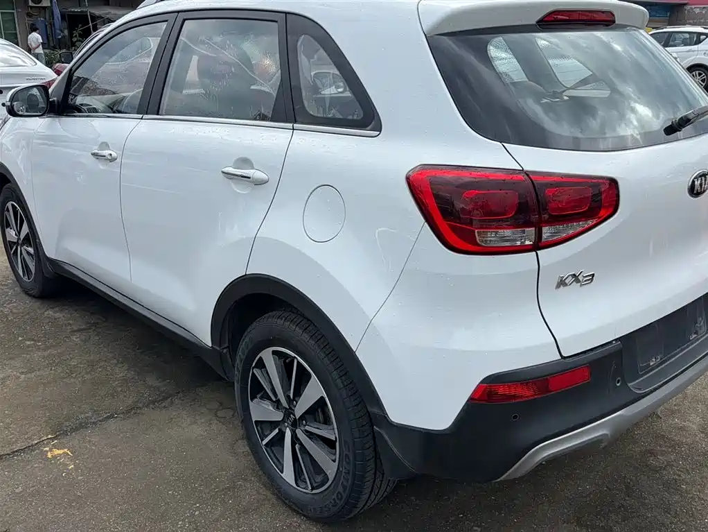 Kia KX3 2016 — фото 25
