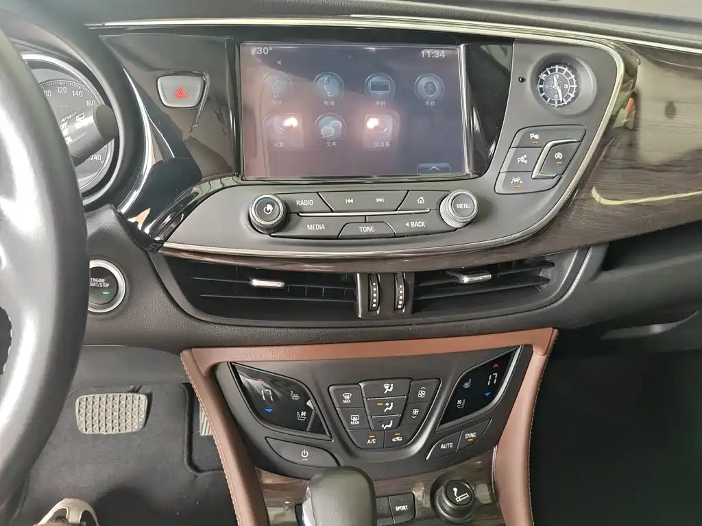 Buick Envision Plus 2017 — фото 9