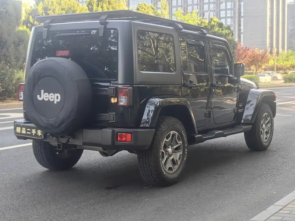 Jeep Wrangler 2017 — фото 24