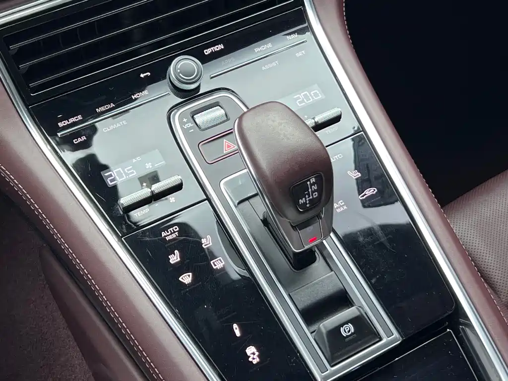 Porsche Panamera 2021 — фото 10