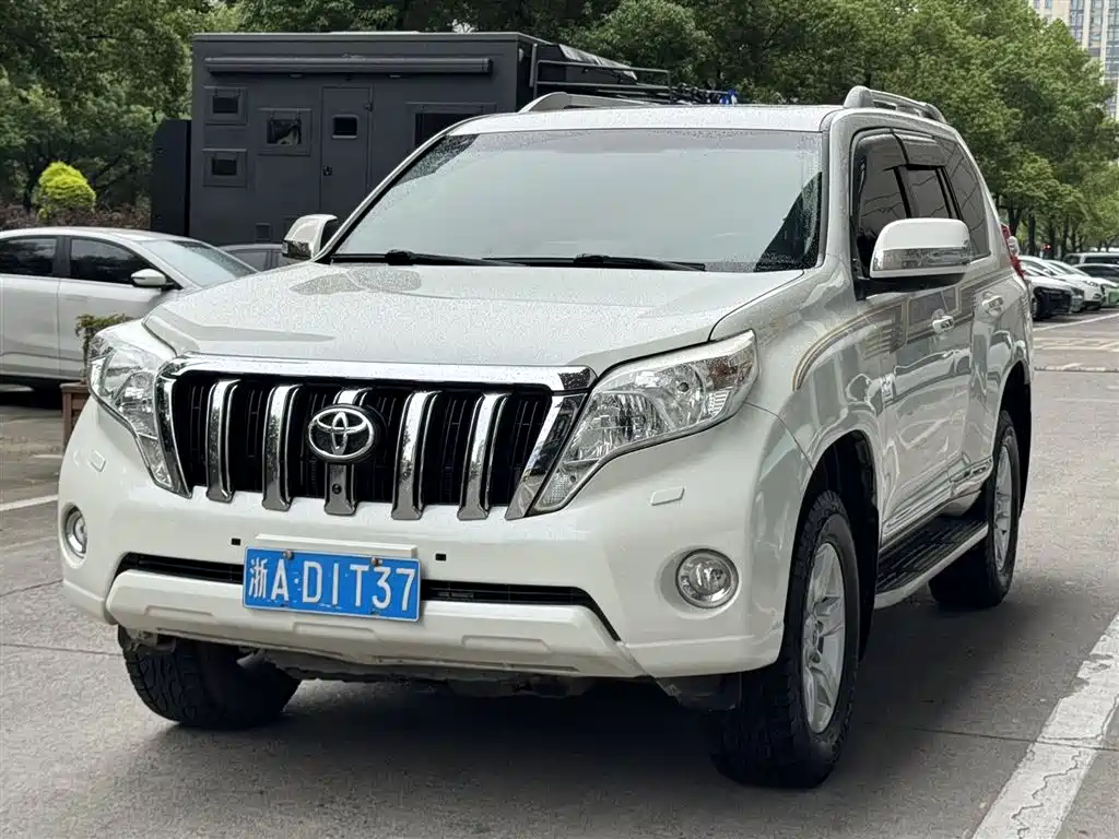 Toyota Prado 2017 — фото 17