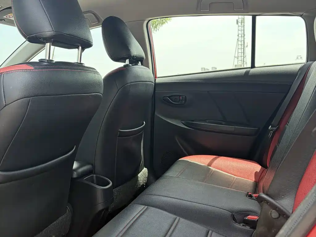 Toyota Yaris L 2017 — фото 14