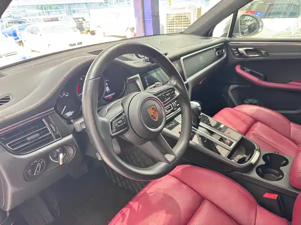 Porsche Macan 2023