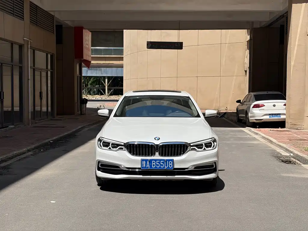 BMW 5 Series 2019 — фото 2
