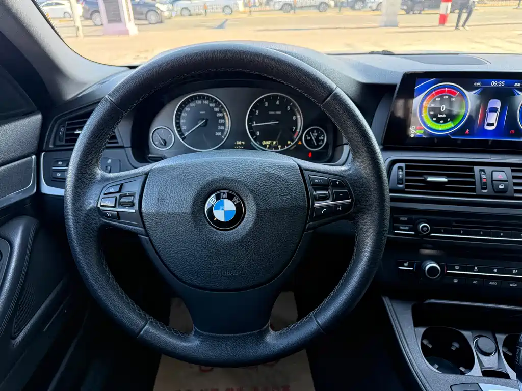 BMW 5 Series 2013 — фото 11
