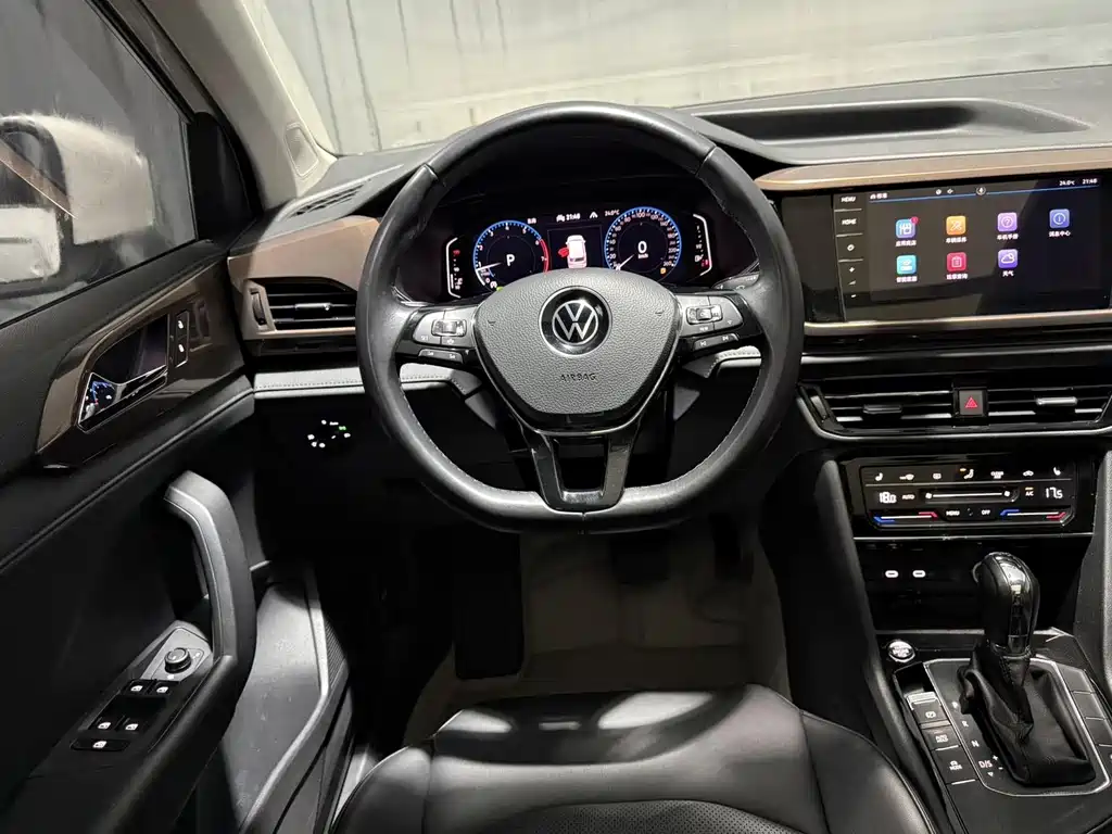 Volkswagen Tharu 2022 — фото 16