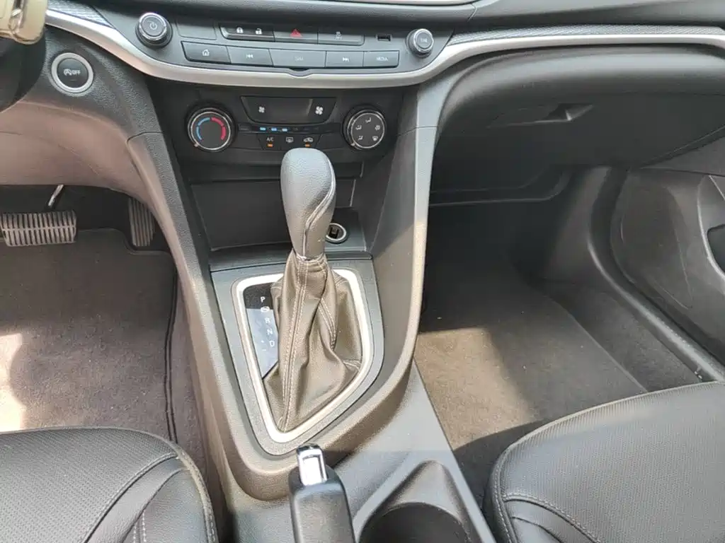 Buick Excelle GT 2022 — фото 14