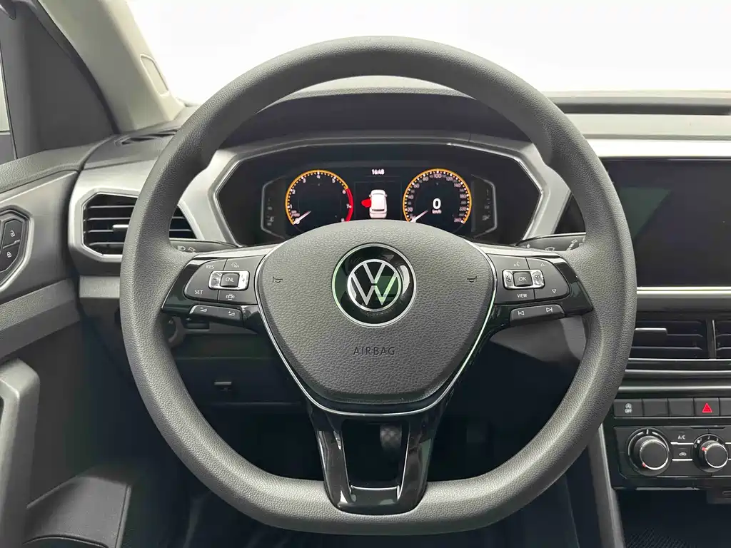 Volkswagen T-Cross 2021 — фото 18