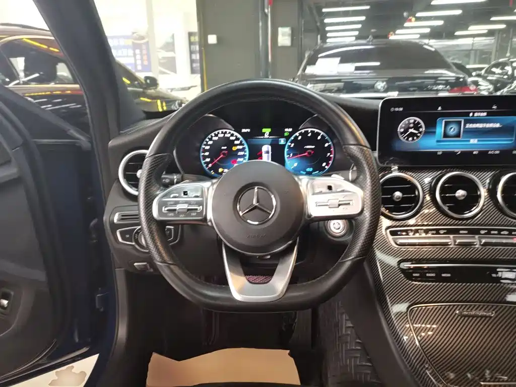 Mercedes-Benz C-Class 2021