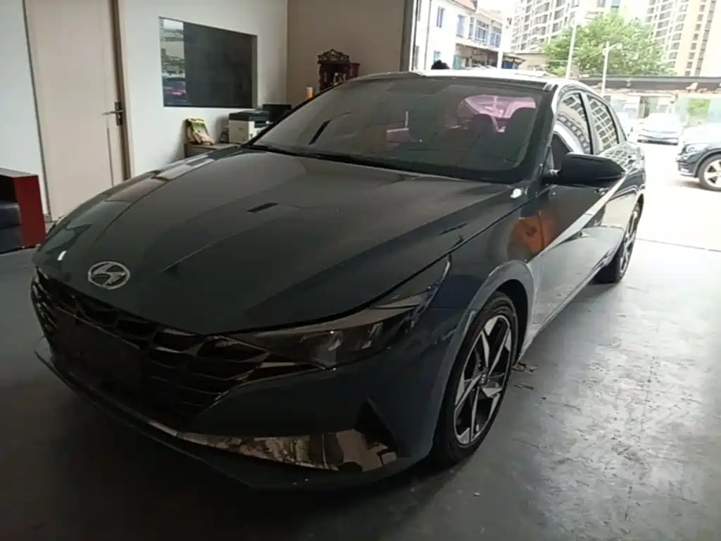 Hyundai Elantra 2021