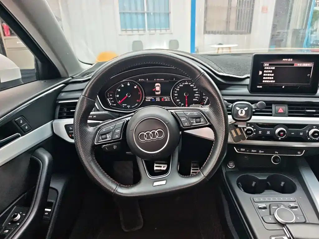 Audi A4L 2019 — фото 11
