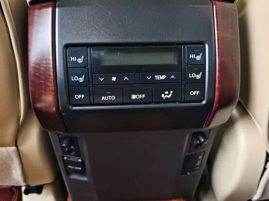 Toyota Prado 2016 — фото 12