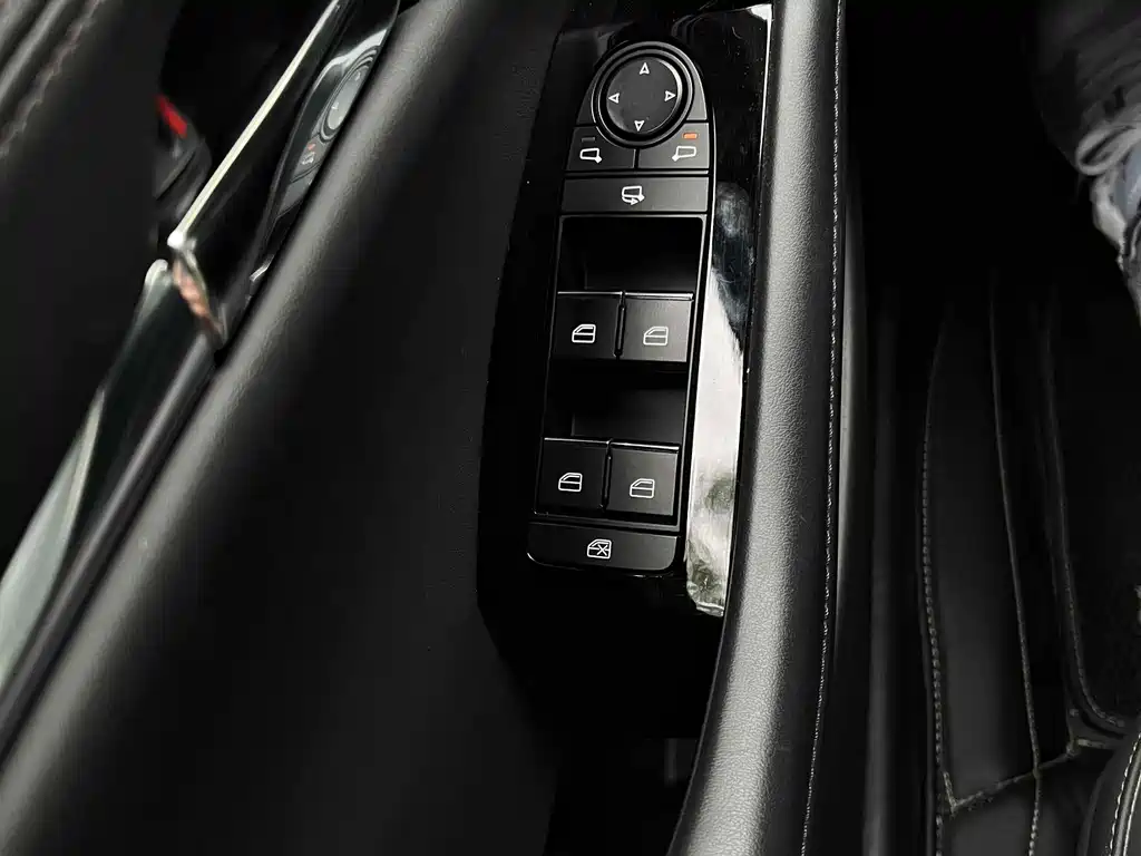 Mazda 3 Axela 2020 — фото 11